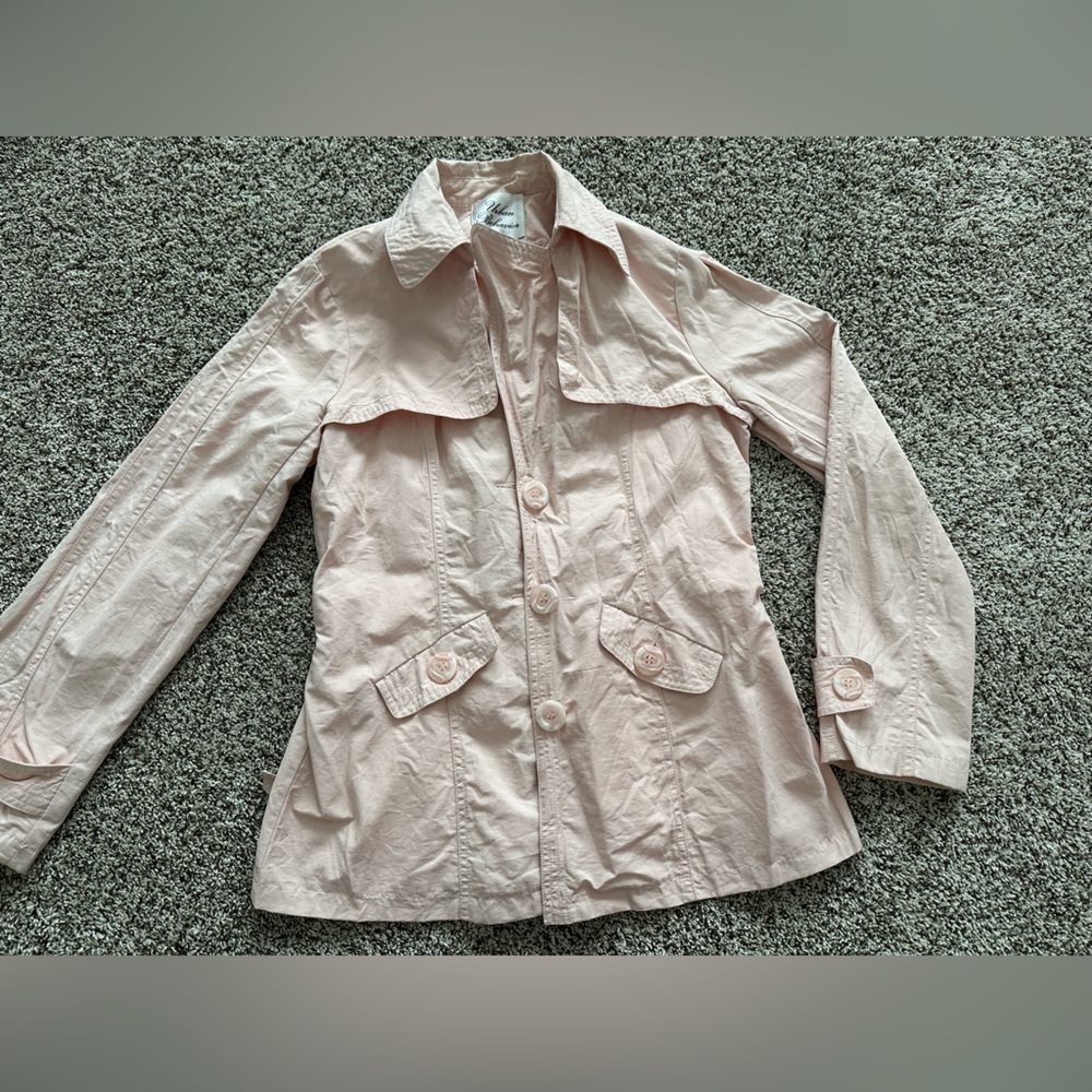 Urban behavior. Women’s jacket size large.